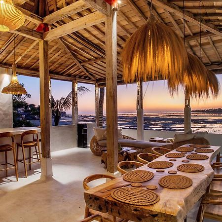 Sunset House Ceningan, 10 Person Beachview Private Villa Lembongan Exterior photo
