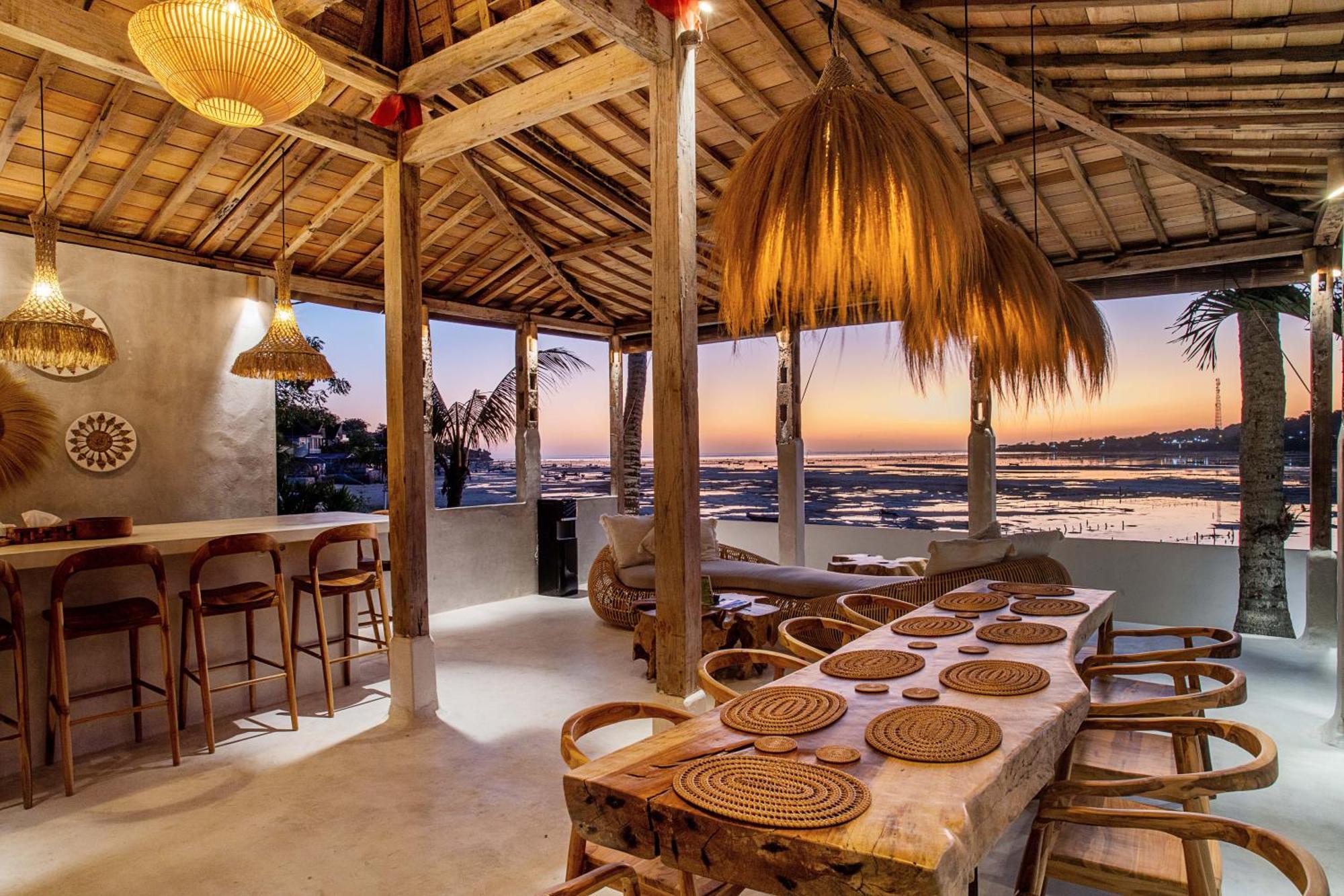 Sunset House Ceningan, 10 Person Beachview Private Villa Lembongan Exterior photo