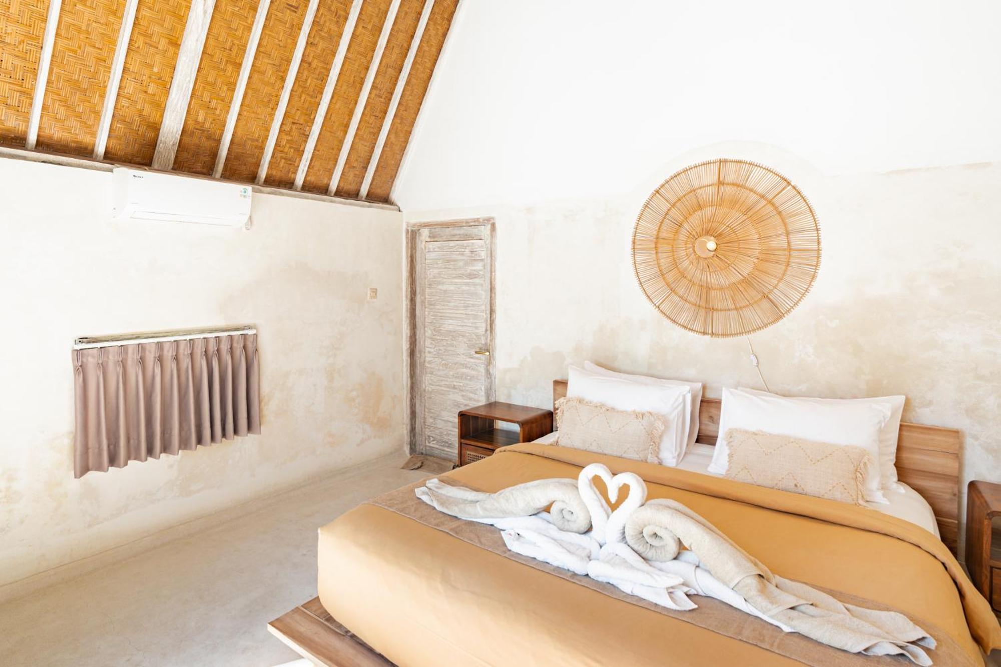 Sunset House Ceningan, 10 Person Beachview Private Villa Lembongan Exterior photo