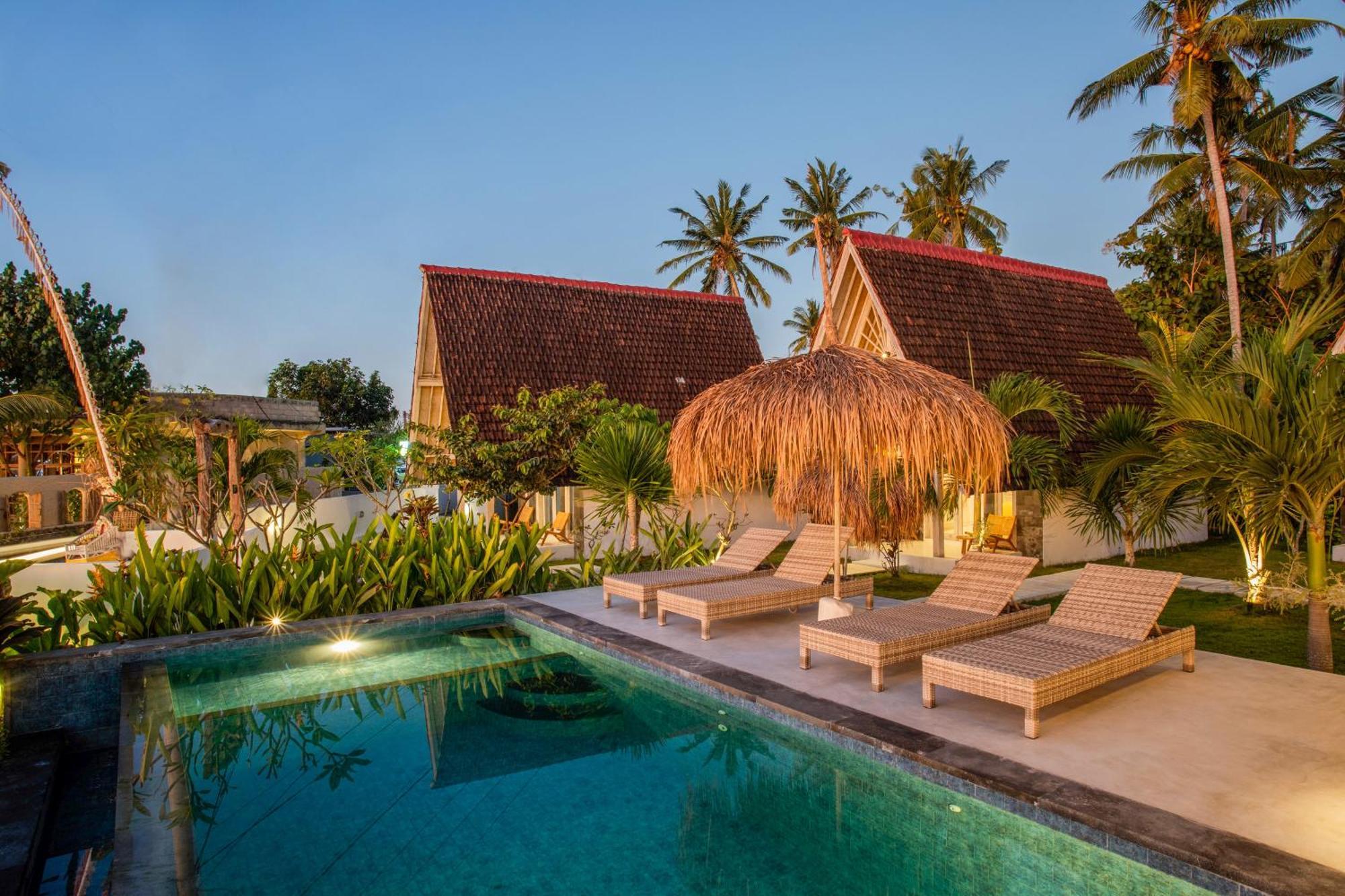 Sunset House Ceningan, 10 Person Beachview Private Villa Lembongan Exterior photo