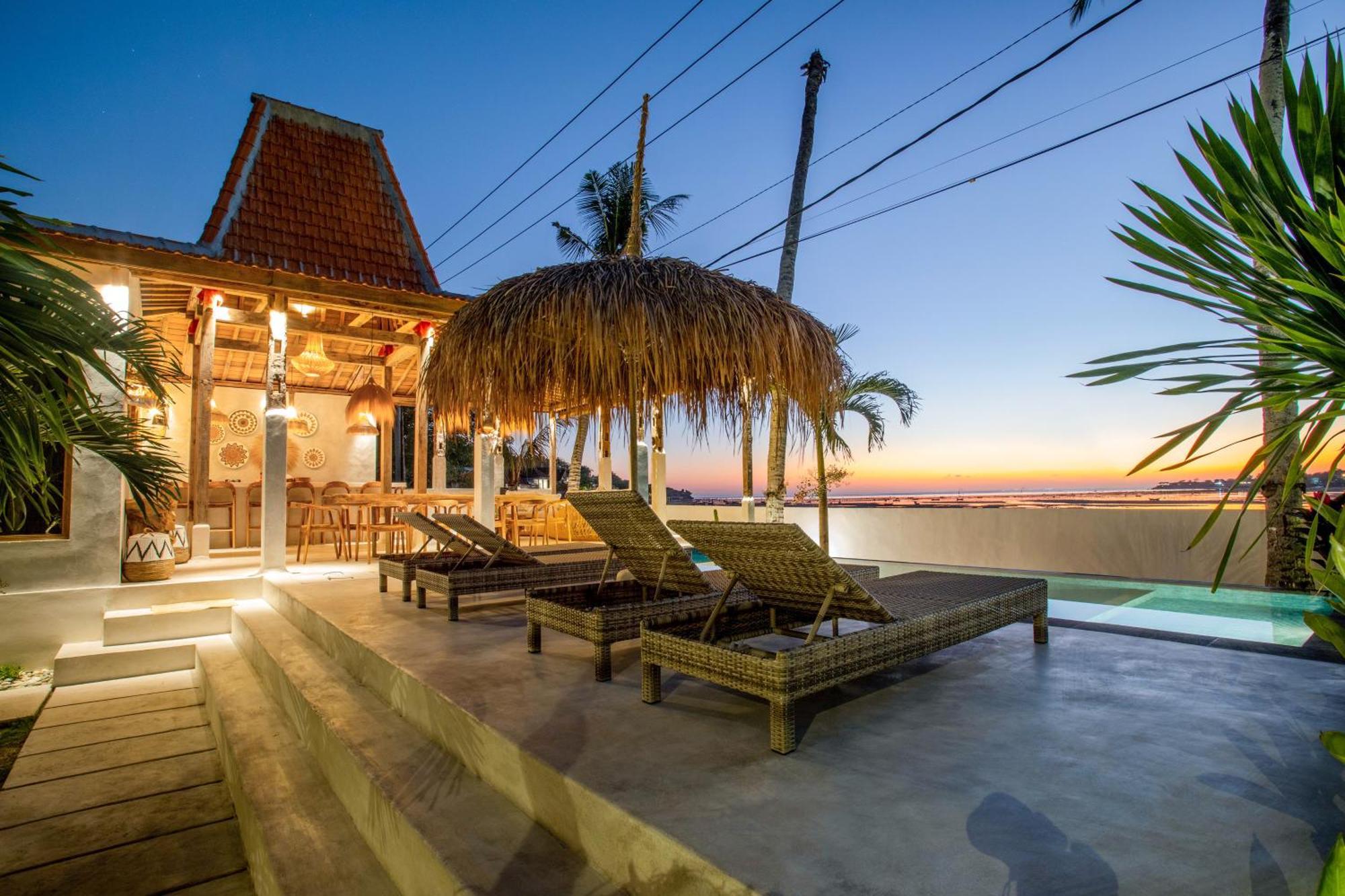 Sunset House Ceningan, 10 Person Beachview Private Villa Lembongan Exterior photo